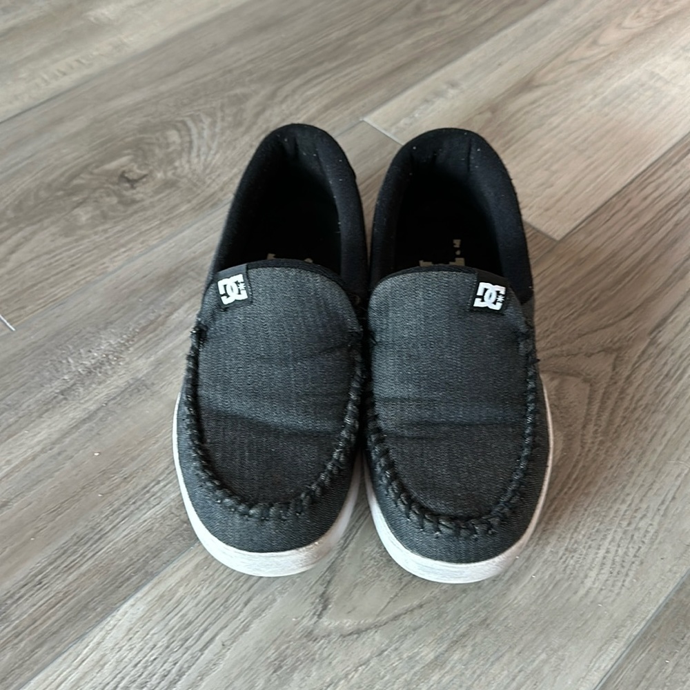 DC Slip on Shoes, size 7